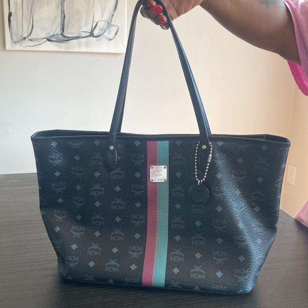 MCM TOTE